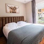 Boerderij Met Binnenzwembad & Wellness - 10 Personen *