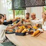 Willa Boerderij Met Binnenzwembad & Wellness - 10 Personen *