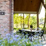 Boerderij Met Binnenzwembad & Wellness - 10 Personen *