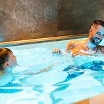 Boerderij Met Binnenzwembad & Wellness - 10 Personen Willa Wekerom