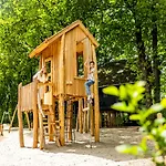 Willa Boerderij Met Binnenzwembad & Wellness - 10 Personen Wekerom