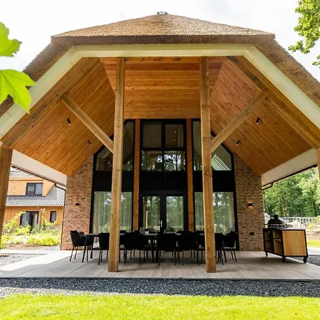 Boerderij Met Binnenzwembad & Wellness - 10 Personen * Wekerom