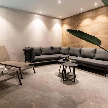 Boerderij Met Binnenzwembad & Wellness - 10 Personen Wekerom