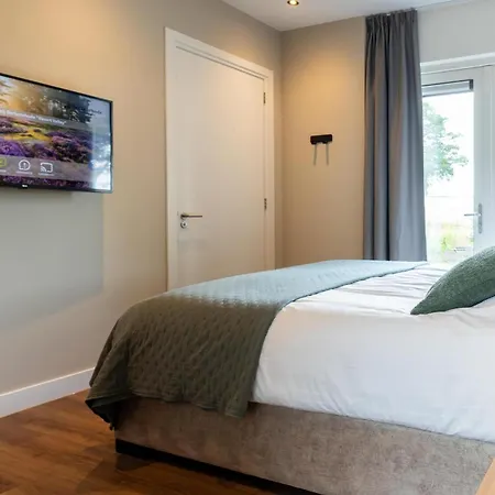 Boerderij Met Binnenzwembad & Wellness - 10 Personen Villa Wekerom