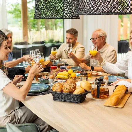 别墅 Boerderij Met Binnenzwembad & Wellness - 10 Personen