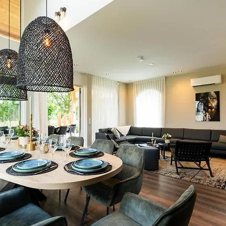 别墅 Boerderij Met Binnenzwembad & Wellness - 10 Personen