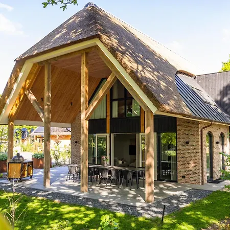 别墅 Boerderij Met Binnenzwembad & Wellness - 10 Personen Wekerom