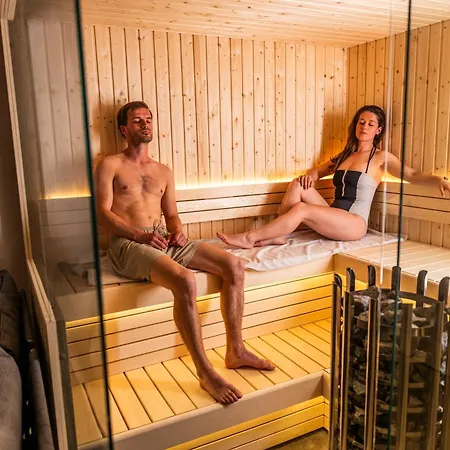 Boerderij Met Binnenzwembad & Wellness - 10 Personen Villa Wekerom