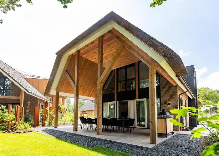 Boerderij Met Binnenzwembad & Wellness - 10 Personen