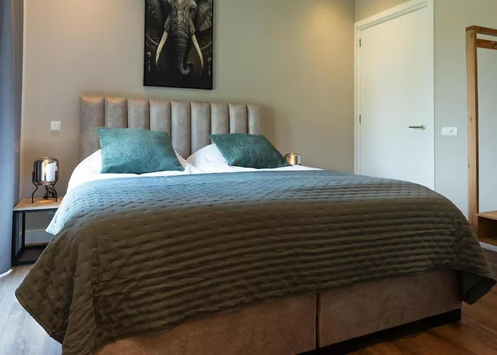 Boerderij Met Binnenzwembad & Wellness - 10 Personen Willa Wekerom