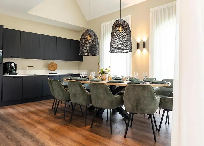 Boerderij Met Binnenzwembad & Wellness - 10 Personen