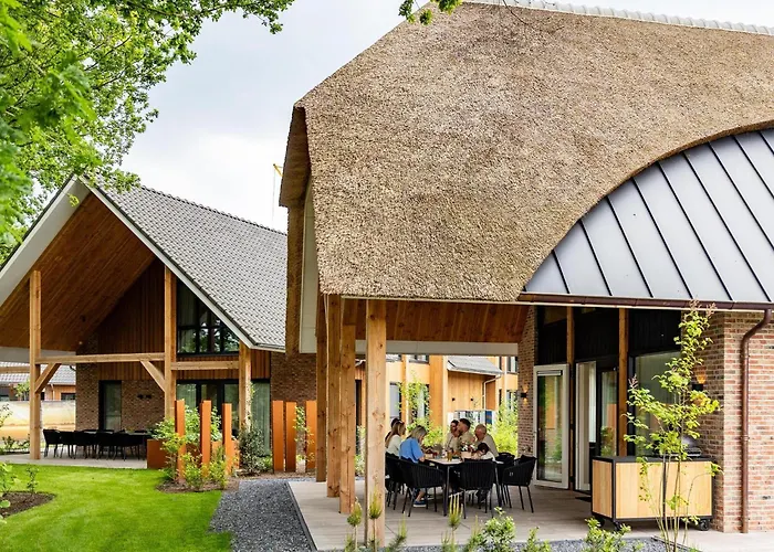 Boerderij Met Binnenzwembad & Wellness - 10 Personen Wekerom