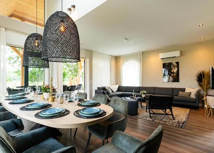 Willa Boerderij Met Binnenzwembad & Wellness - 10 Personen