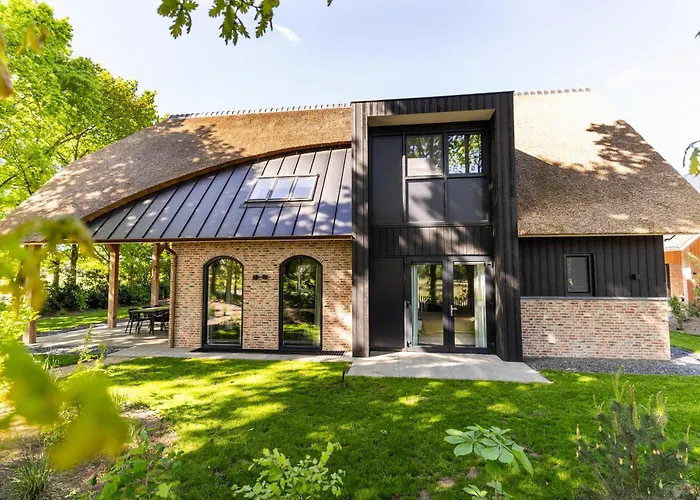 Boerderij Met Binnenzwembad & Wellness - 10 Personen Willa *