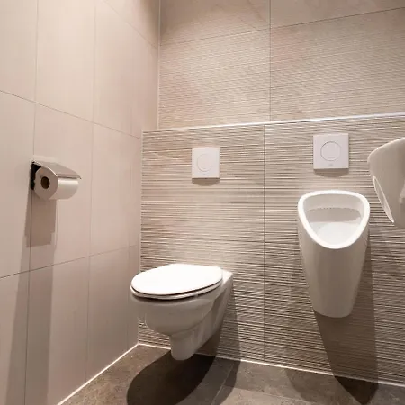 Boerderij Met Binnenzwembad & Wellness - 10 Personen * Wekerom